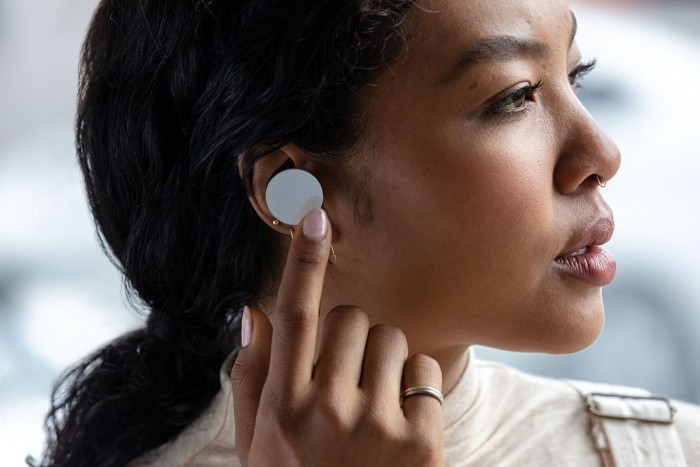 Surface Earbuds (Bild: Microsoft)